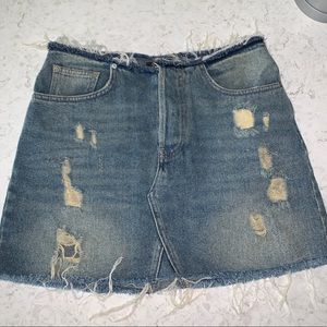 ⭐️BDG DENIM MINI SKIRT⭐️